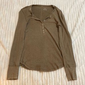 Aerie Quarter Button